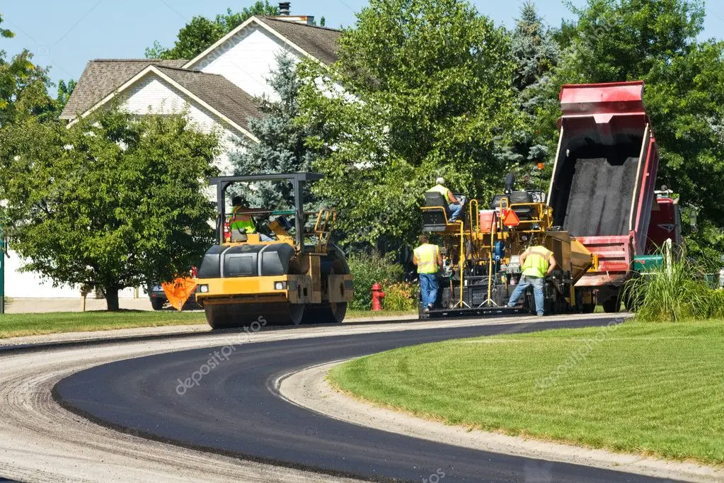 workers-laying-new-pavement