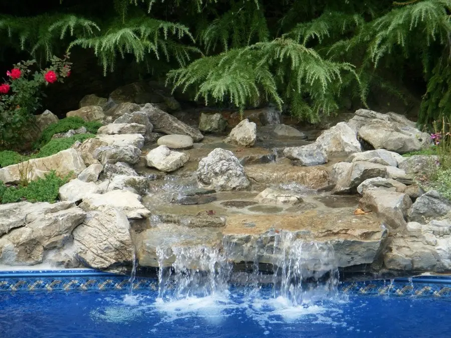 waterscaping fountain & pond